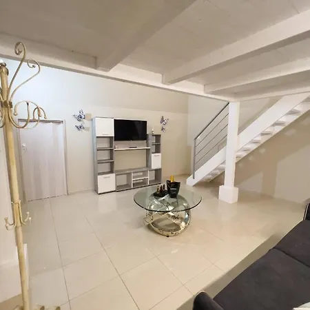 Deimandorli Appartement *