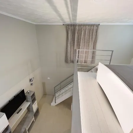 Deimandorli Manfredoine